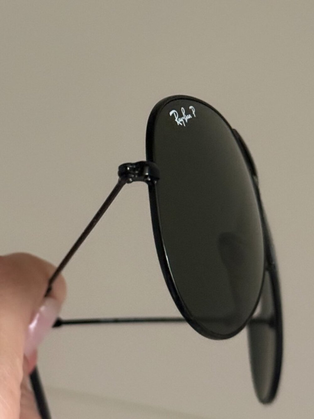 Like New Polarized Ray-Ban Black Aviator Sunglasses With Black Lenses - Picture 3 of 13